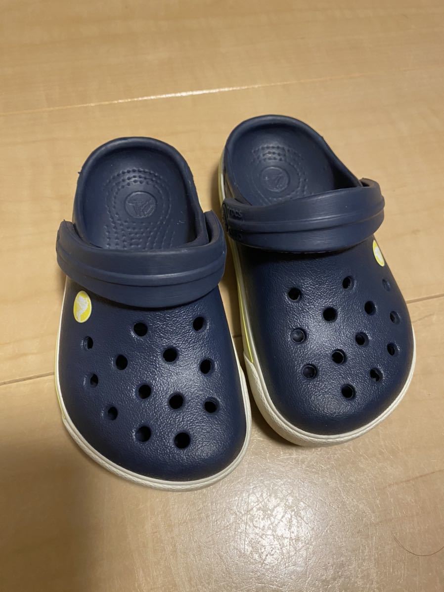 Crocs クロックスサンダル 紺色レモンライン サイズ 6 7 箱なし 子供用ほぼ未使用です Jauce Shopping Service Yahoo Japan Auctions Ebay Japan Crocs クロックスサンダル 紺色レモンライン サイズ 6 7 箱なし 子供用ほぼ未使用です Jauce Shopping Service Yahoo Japan Auctions Ebay Japan