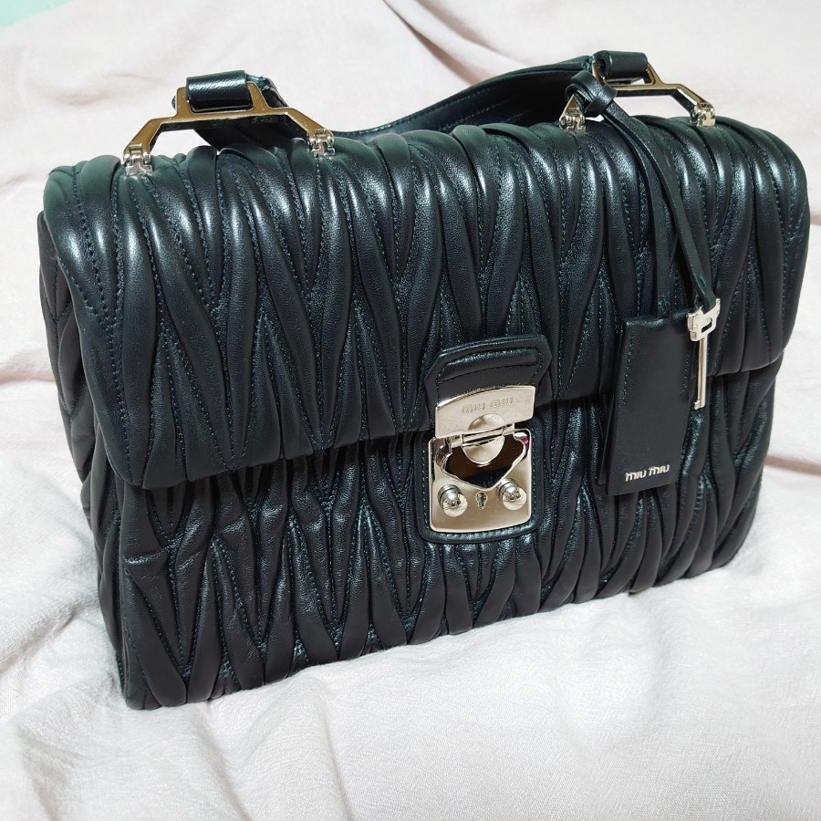 MIUMIU マテラッセ ハンドバッグ 黒 ブラック | daclothingshop.com