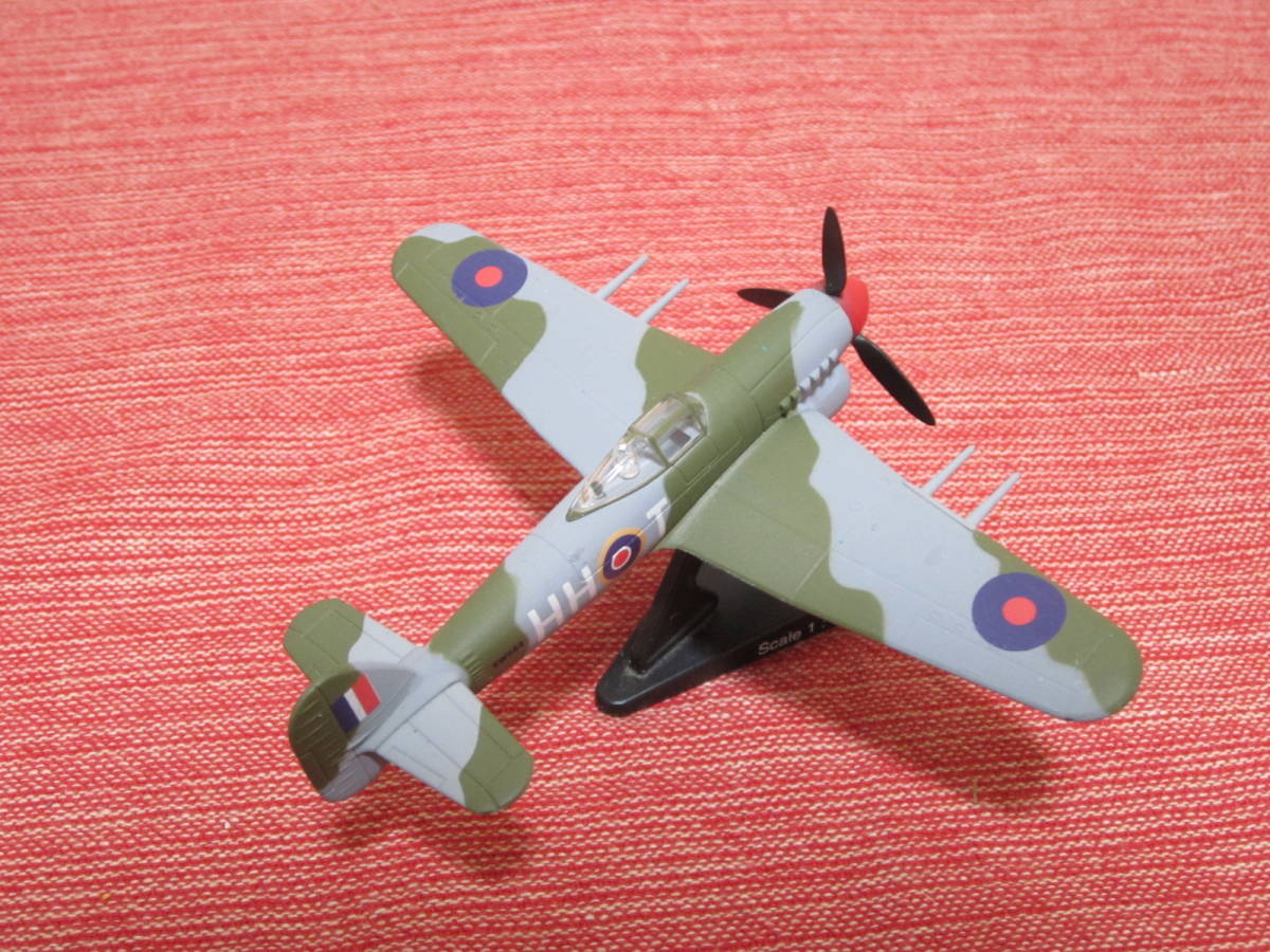 イギリス　戦闘機　戦闘爆撃機　ホーカー タイフーン　Hawker Typhoon　ダイカスト ダイキャスト 合金製 模型 1/95_画像4