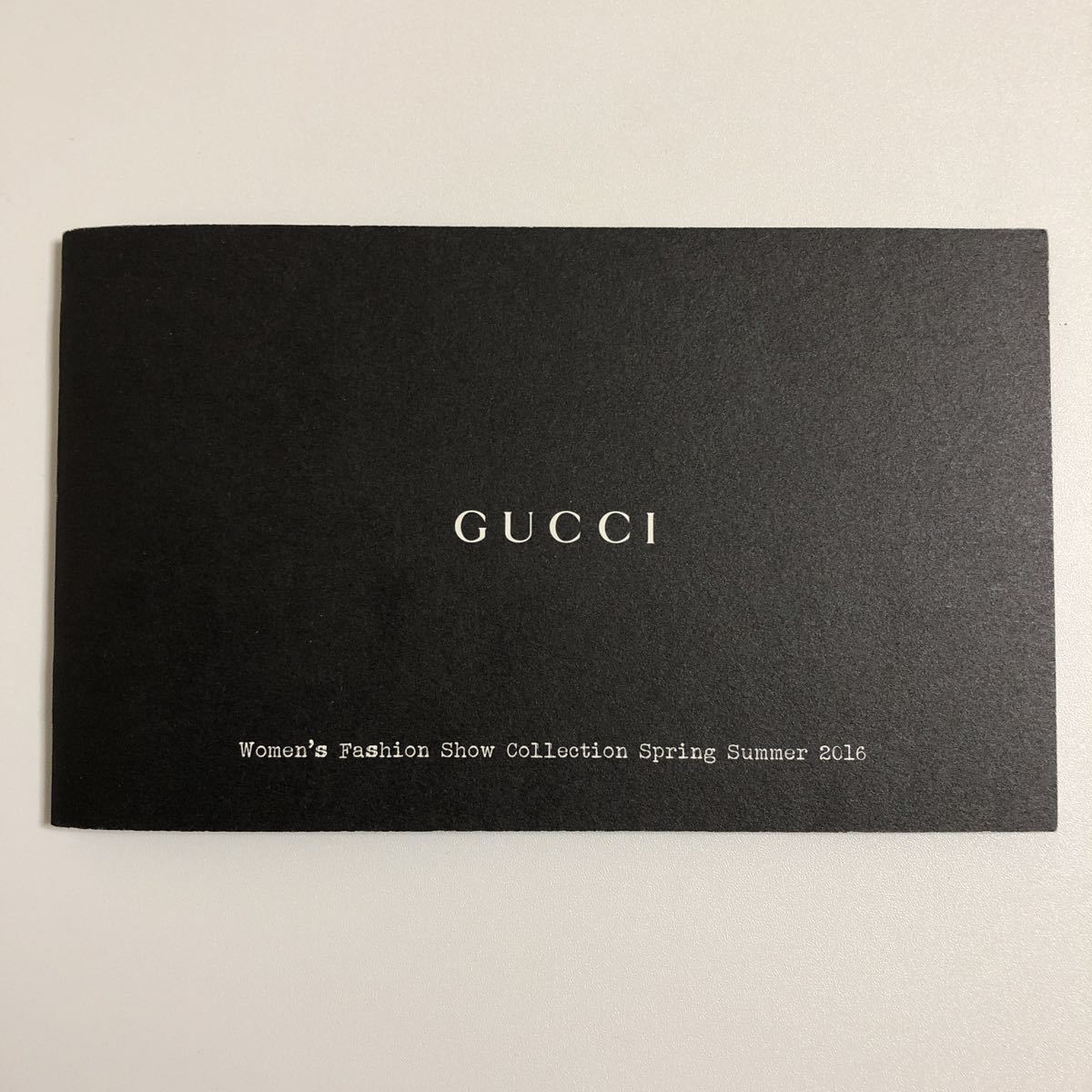 即決★GUCCI グッチ レディース カタログ Women's Fashion Show collection Sping Summer 2016 本 写真集 レア 12×20cm_画像1