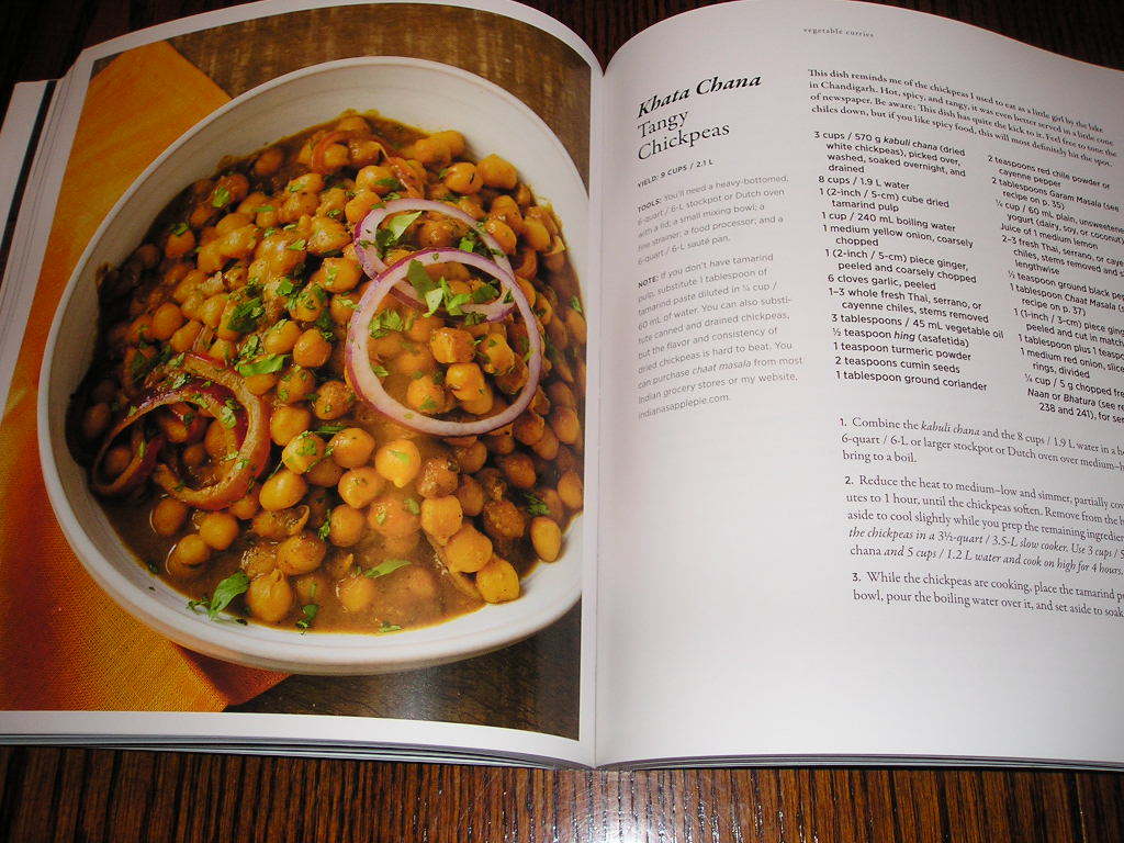  foreign book *Indian for Everyone* India. tradition .. home cookin. finest quality. recipe pcs .