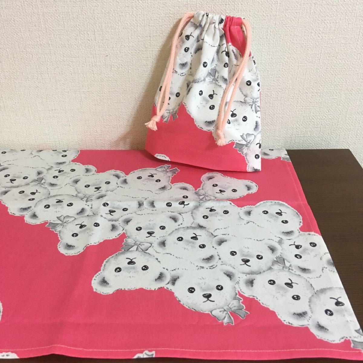 くまピンク 給食袋 巾着ランチョンマットセット 入園入学準備 ハンドメイド｜PayPayフリマ