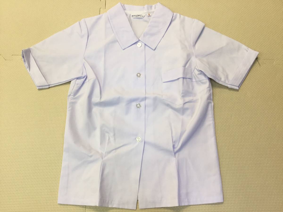 B-04 新品【制服 ブラウス 】サイズ S 白 半袖 ブラウス ■白■飾りボタン■栄光こじま■制服■中学校■高校■学生服■通学■_画像1