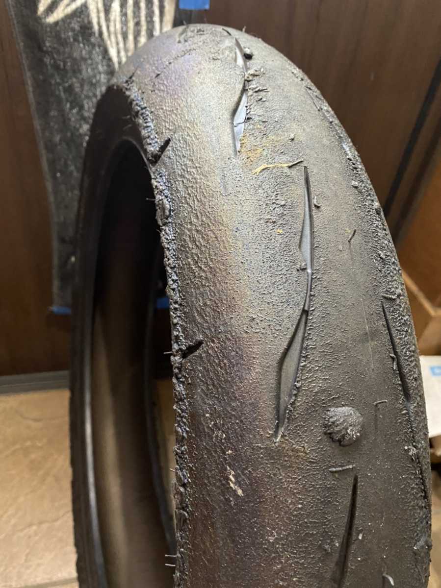 中古MCタイヤ 2019年製 BRIGESTONE BATTLAX RACING R11 120/600R17 ブリヂストン バトラックス レーシング 120 600 17 3619 A572_画像3