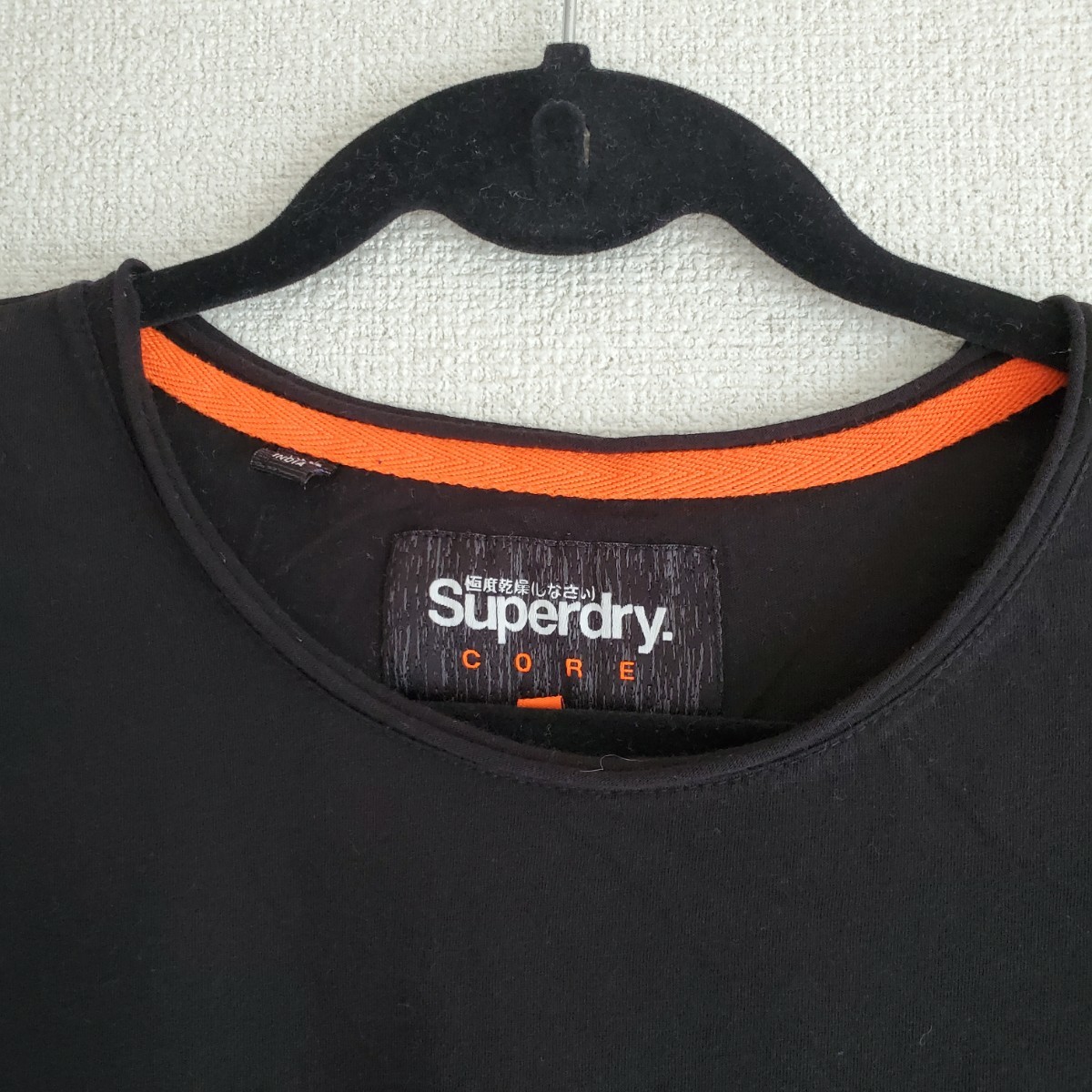 半袖Tシャツ　superdry スーパードライ　黒　ブラック
