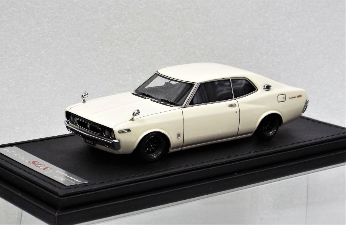 [ ignition model ]1/43 Nissan Laurel 2000SGX (C130) 2 door HT white. resin made minicar.( IG1905)