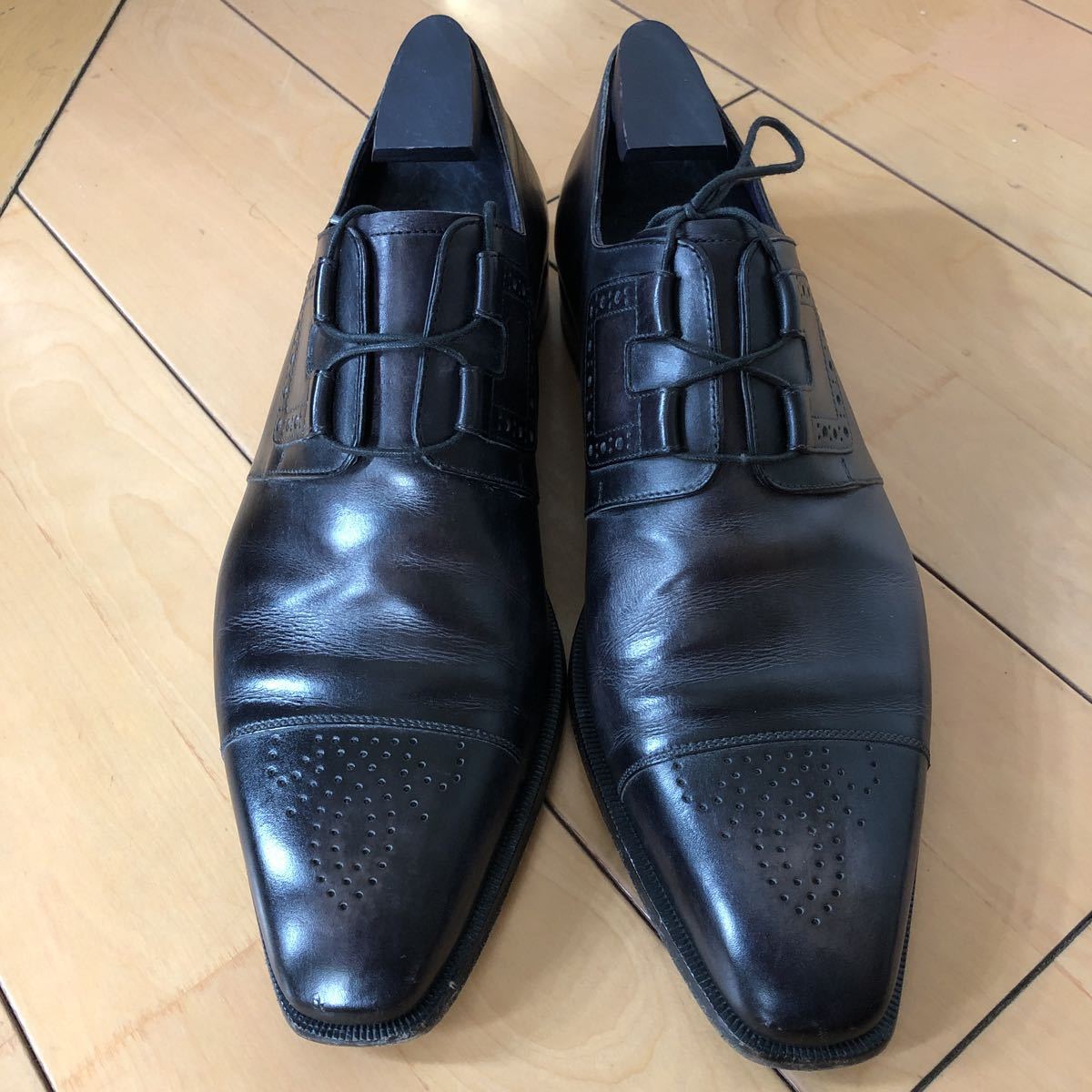 ベルルッティ Berluti スクエアトゥ レザーシューズ メダリオン