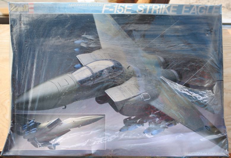 F-15E STRIKE EAGLE ストライクイーグル 戦闘爆撃機 レベル Revell 未組立 プラモデル 20210410 tkhshss h 0403