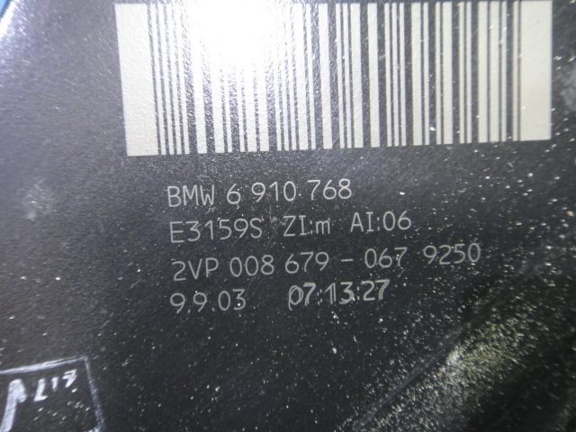 BMW E60 E61 525i 530i NA25 NG25 等 純正　右 テールレンズ　テール ランプ　ライト　 品番 6910768 [4325]_画像3