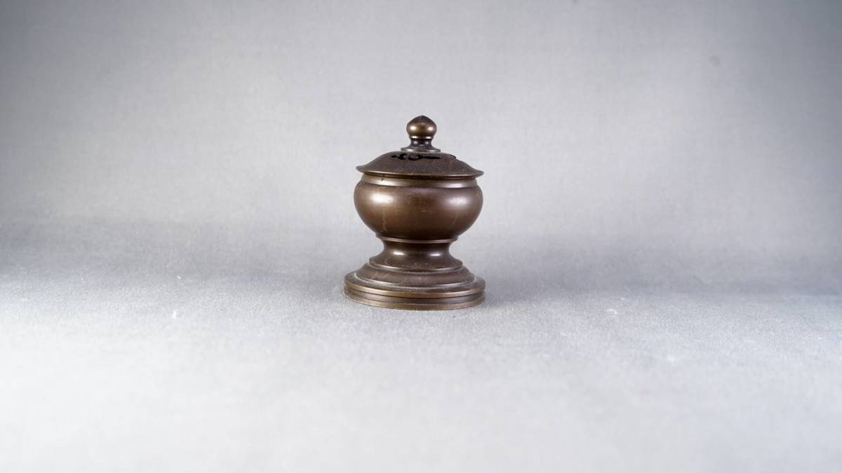 71-銅製品 香炉 置物 古賞物 古美術 古玩 アンティーク サイズ：4cmx6.1cm_画像3