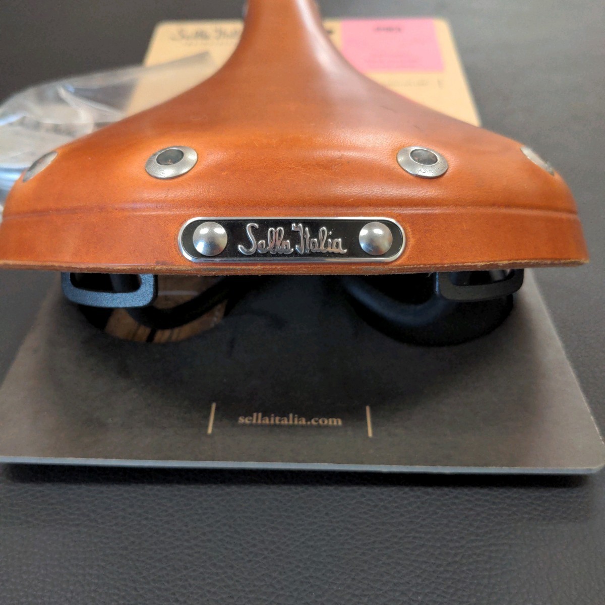 新品】セライタリア EPOCA レザー サドル【Selle Italia 新品】セライタリア EPOCA レザー サドル【Selle Italia
