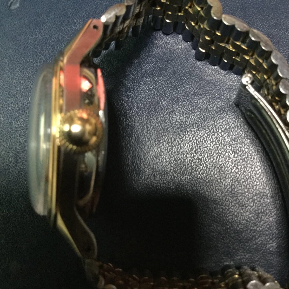 モバードのハーフローター、日付チェンジ付き、名品です。 自動巻き 腕時計。