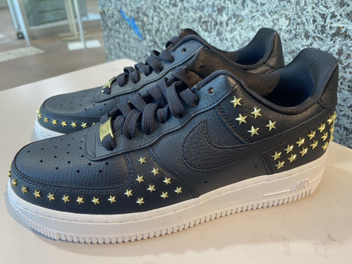 2018 NIKE WMNS AIR FORCE 1 '07 XX スターパック 25センチ 新品