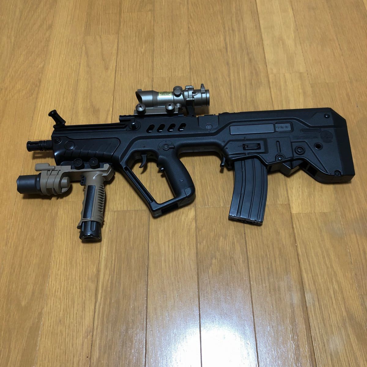 東京マルイ MK16ボーイズ 改め タボール ボーイズ+ライト付き 東京マルイ MK16ボーイズ 改め タボール ボーイズ+ライト付き