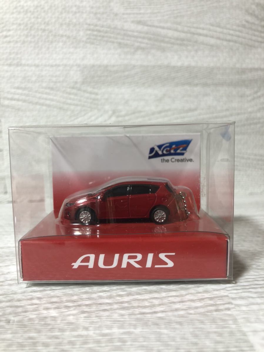 トヨタ 新型オーリス AURIS 前期 非売品 ミニカー LED キーホルダー　レッドマイカメタリック_画像1