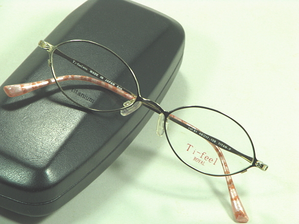 【Ti-feel】 Ti-feel--ANN-61 日本製板抜きチタンメガネ。