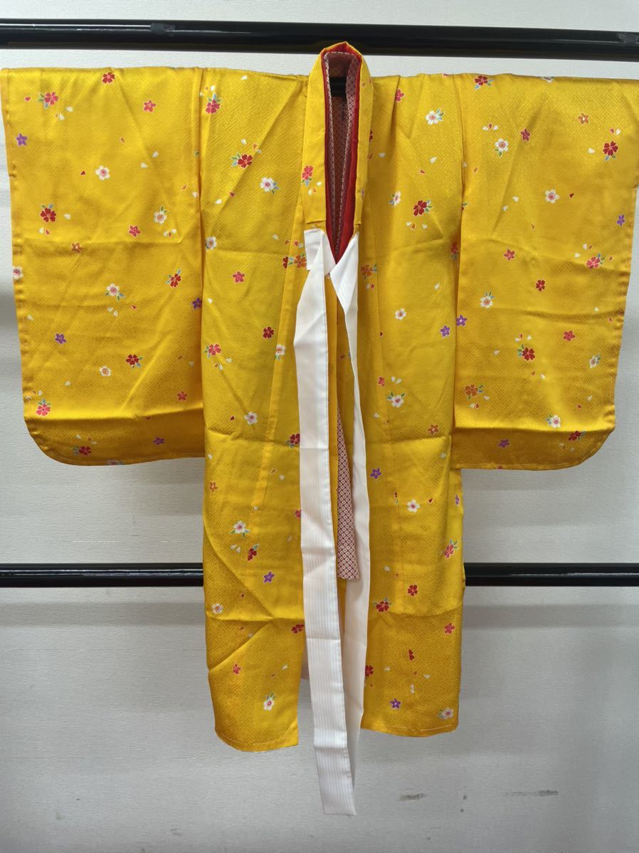 * с дефектом . "Семь, пять, три" -47 "Семь, пять, три" кимоно 3 лет для кимоно & нижняя рубашка &. ткань 3 позиций комплект бабочка . зеленый желтый цвет . цветок бог фирма .. три . церемония Event 210413