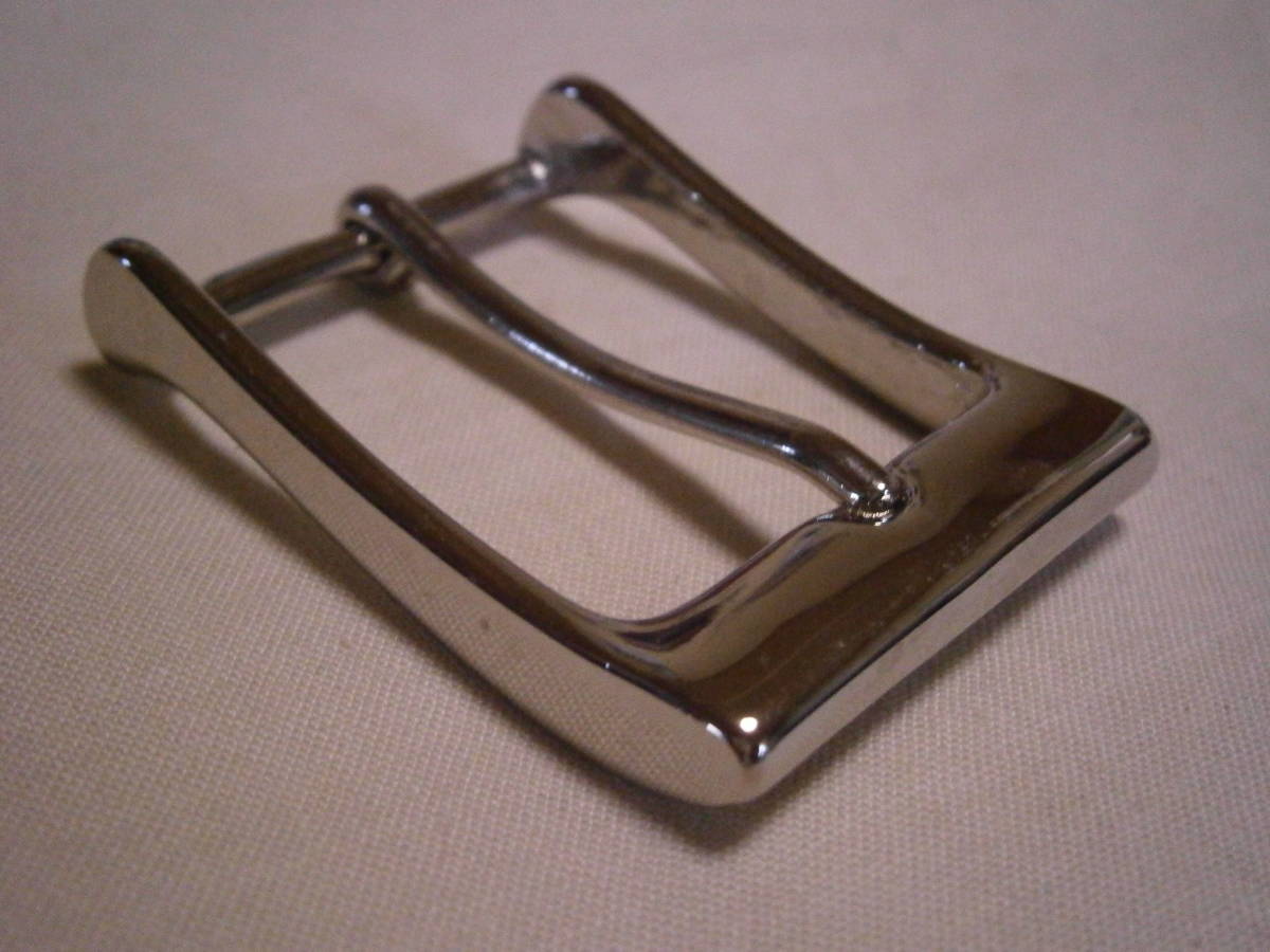 **. type 33mm width ** belt buckle ** silver lustre *#