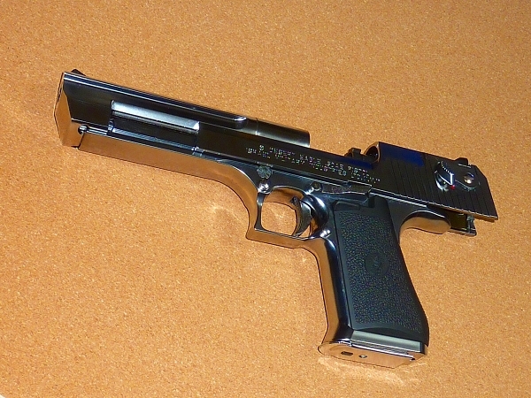 新品同様 東京マルイ デザートイーグル.50AE クロームステンレスモデル