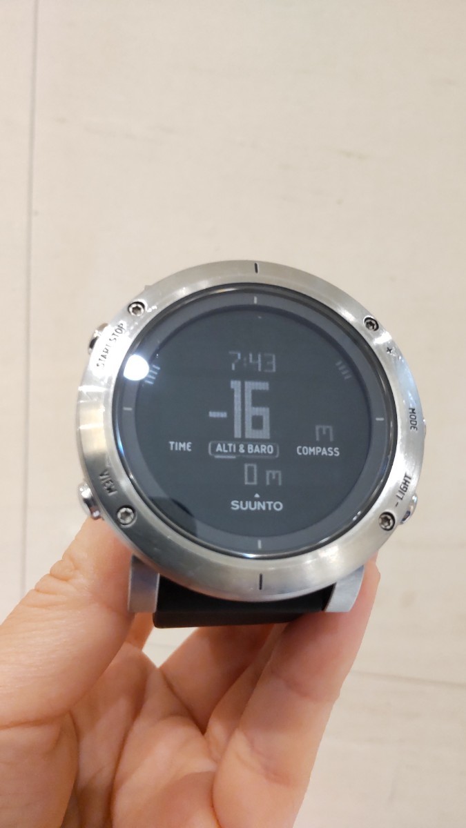 【ゴーフルさん専用】SUUNTO Core Brushed Steel