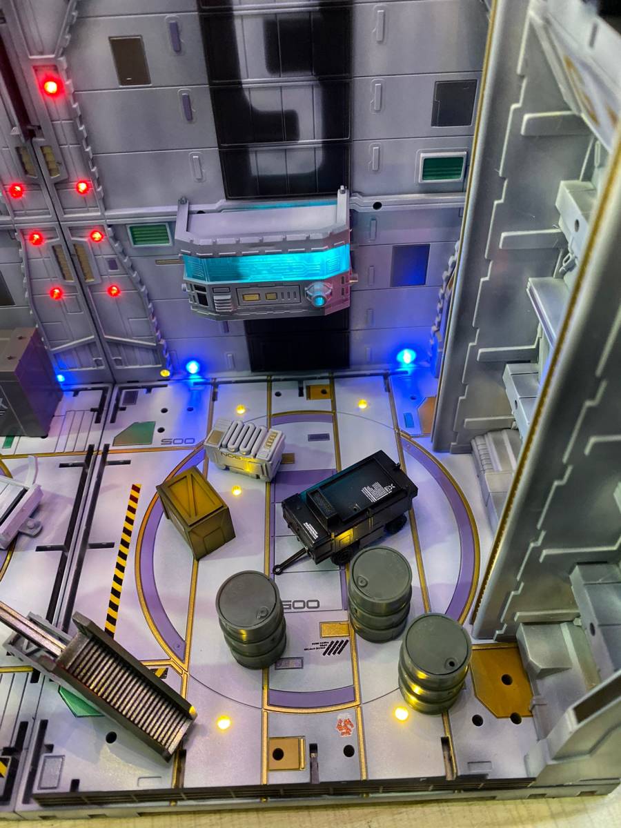 ジオラマ作品 ガンプラ ガンダム システムベース 格納庫 基地 ジオラマ作品 ガンプラ ガンダム システムベース 格納庫 基地