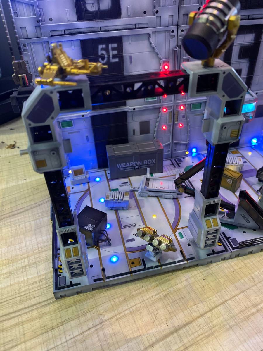 ジオラマ作品 ガンプラ ガンダム システムベース 格納庫 基地 ジオラマ作品 ガンプラ ガンダム システムベース 格納庫 基地