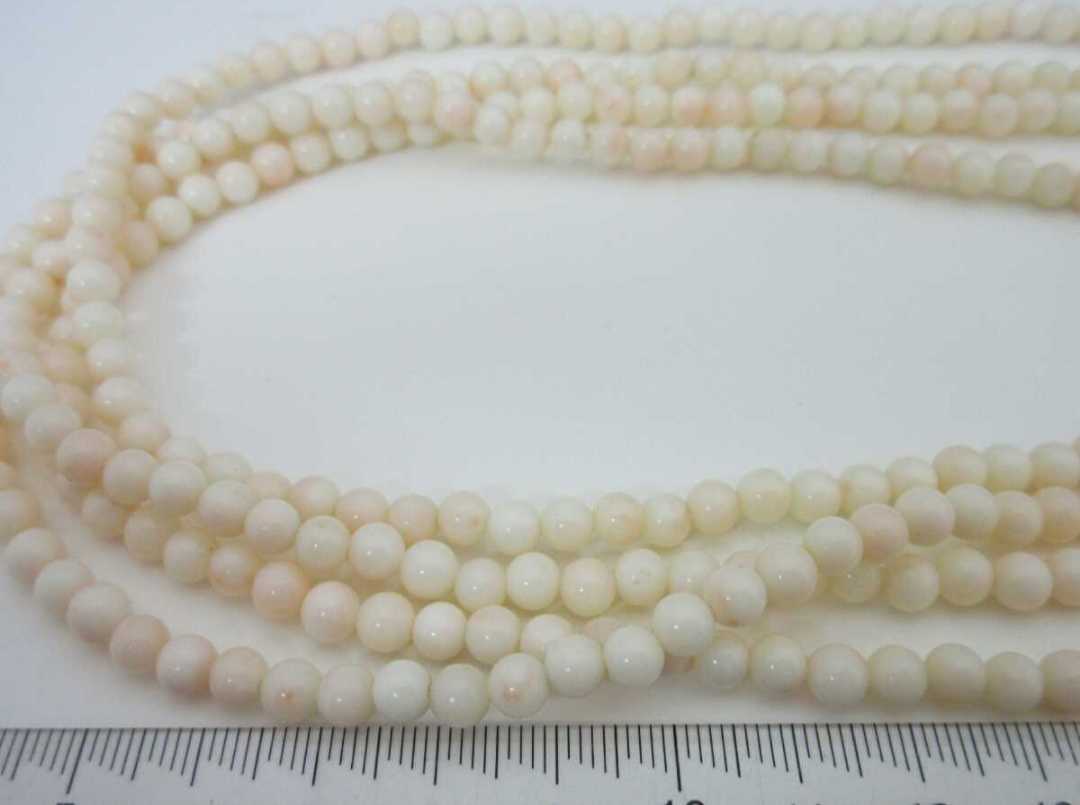 [TOP].. coral 63.1g necklace loose bracele netsuke a471.