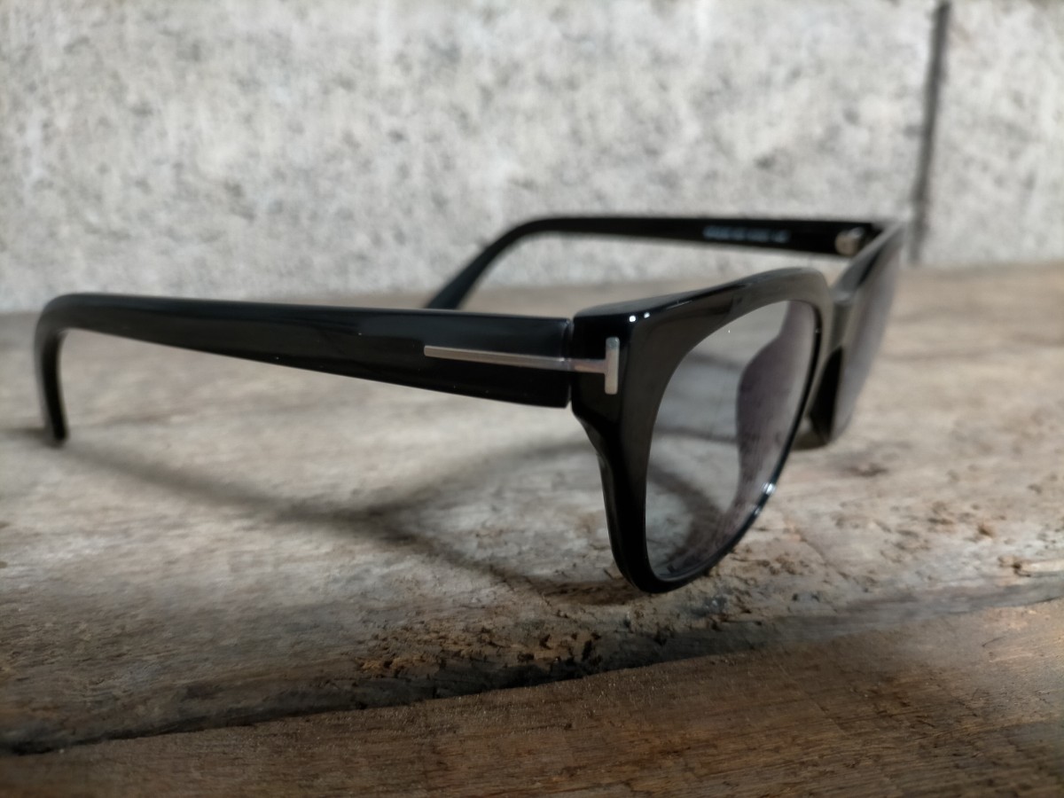 TOM FORD MADE IN ITALY トムフォード TF4240 001 51□21 145  アジアンフィット 正規品