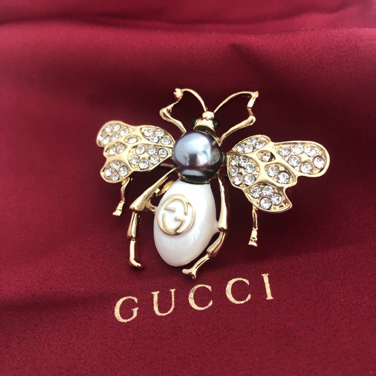 GUCCI蜜蜂ブローチ-