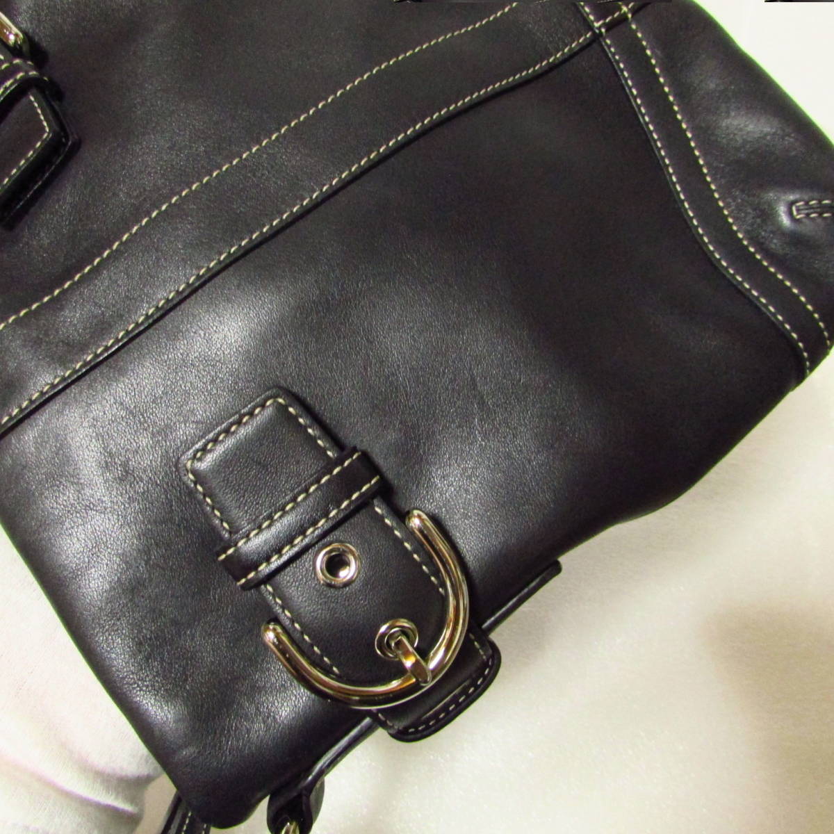  beautiful goods Coach semi shoulder bag leather black 