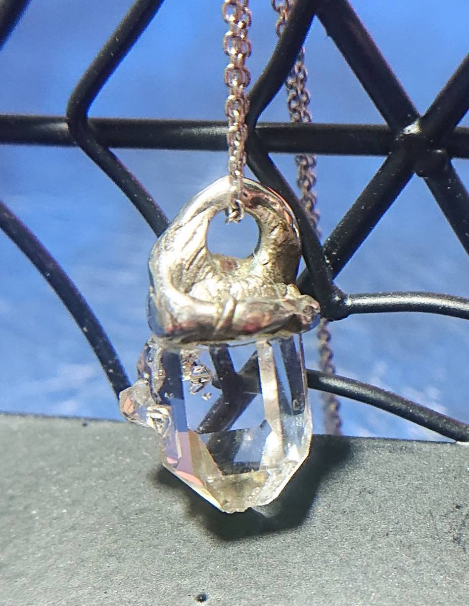  water .. real is -kima- diamond & silver. pendant necklace / author original 1 point thing /. keep water entering crystal / is -kima- diamond 