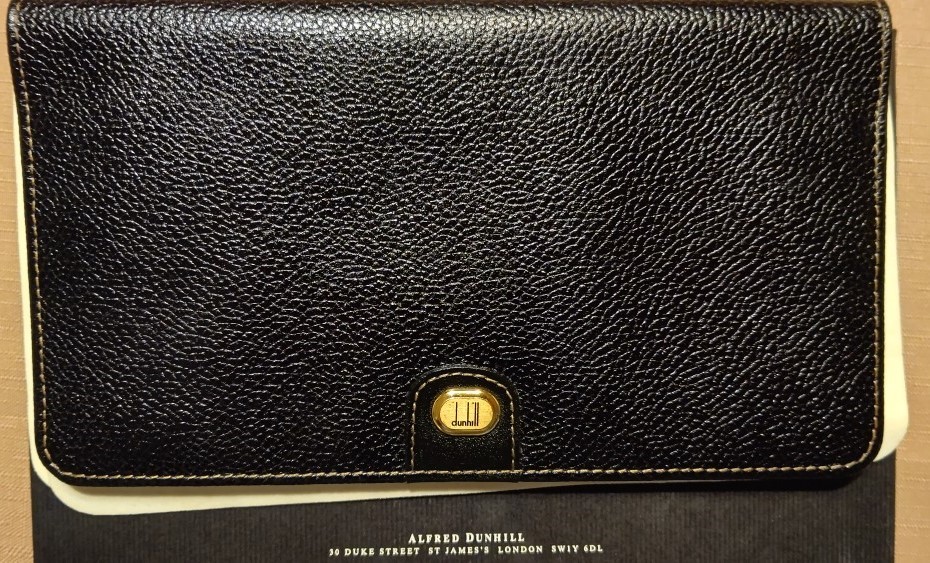 dunhill ダンヒル ロゴ レザー ゴールド金具 二つ折り 長財布 ウォレット 札入れ ブラック系（19.5㎝×11㎝×1.2㎝）保存布つき　箱入り_画像3