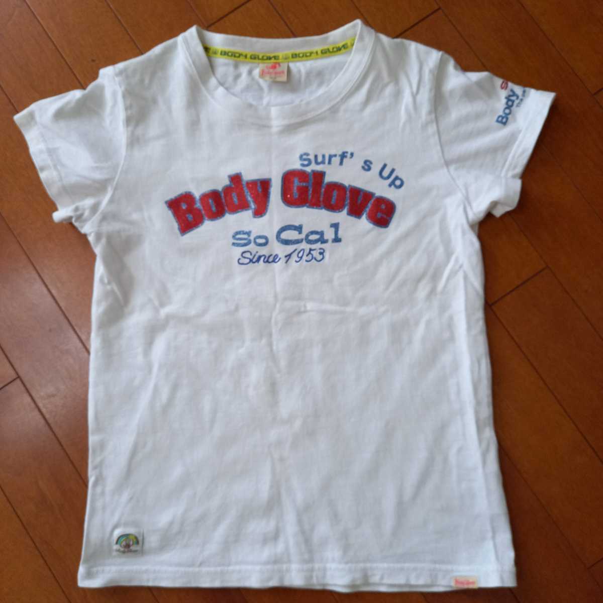 独特の素材 値下げ Body Glove 春先取りの レディース プリントTシャツ Lサイズ