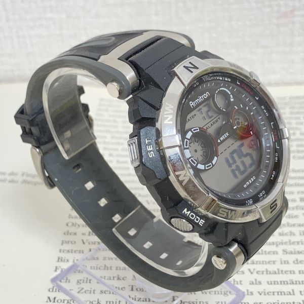 ★ ARMITRON 多機能 デジタル メンズ 腕時計 ★ アーミトロン アラーム クロノ タイマー ブラック 稼動品 F3771_画像3