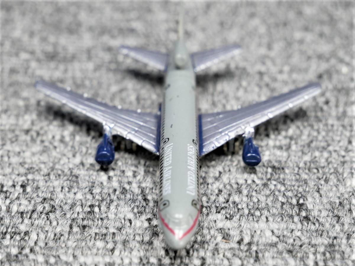 #UNITED AIRLINES United Airlines L-1011* aircraft / airplane minicar [ total length 9cm]#