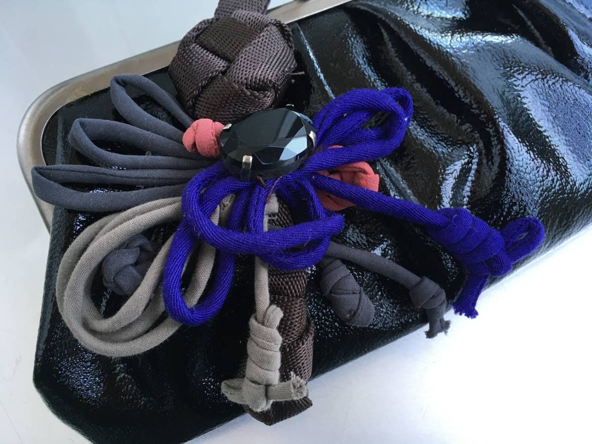 新品 MARNI マルニ クラッチバッグ ハンドバッグ がま口 ・ 新品 MARNI マルニ クラッチバッグ ハンドバッグ がま口 ・
