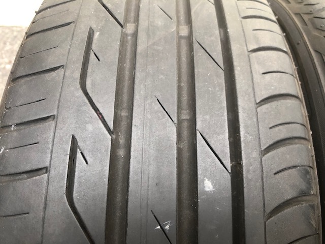 バリ山ラジアル 205/55R16 BRIDGESTONE TURANZA T001ブリヂストントランサ 2本 2018年製VWゴルフトゥーラン BENZ W204 CLA SLK CLK BMW F20_画像2