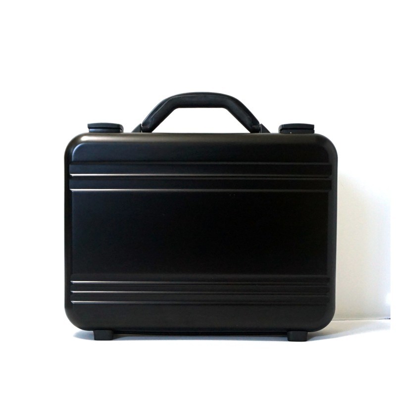 アルミ製 アタッシュケース Sサイズ A4サイズ対応 ブラック 軽量モデル ノートパソコン収納可能 ビジネスバッグ ブリーフケース