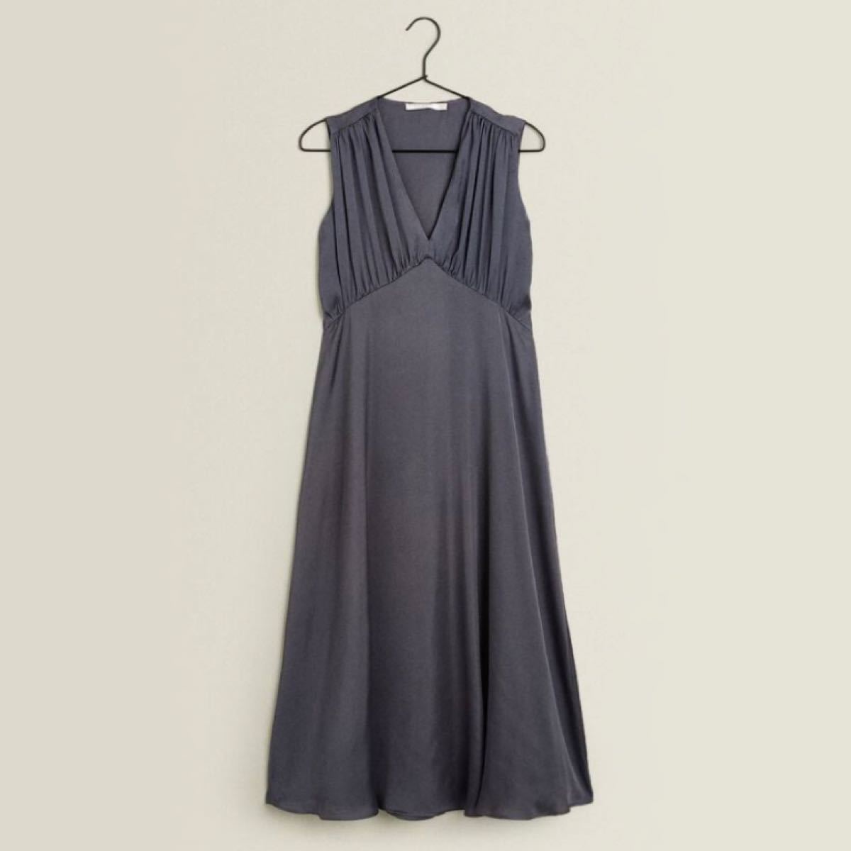 Paypayフリマ Zara Home ザラホーム グレー サテン地ナイティ ロングワンピース Paypayフリマ Zara Home ザラホーム グレー サテン地ナイティ ロングワンピース