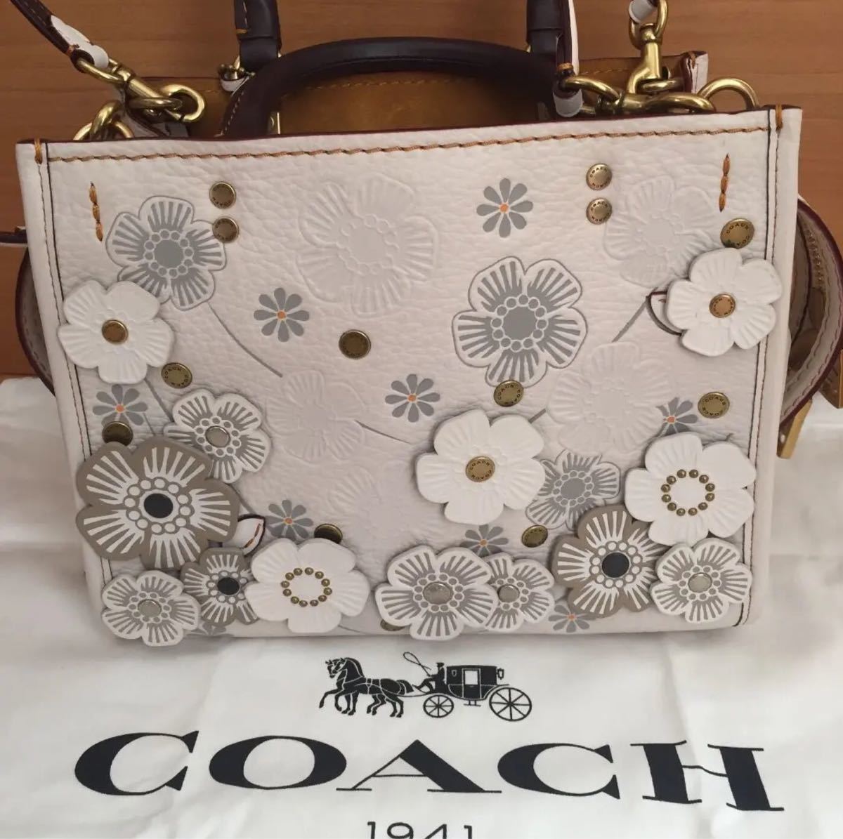 COACH コーチ　2wayバッグ　ティーローズ レザー　ショルダー バッグ フラワー　アップリケ　美品