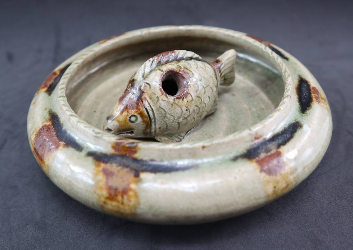 中國 五代時期 越窯青磁褐彩魚文洗 唐物