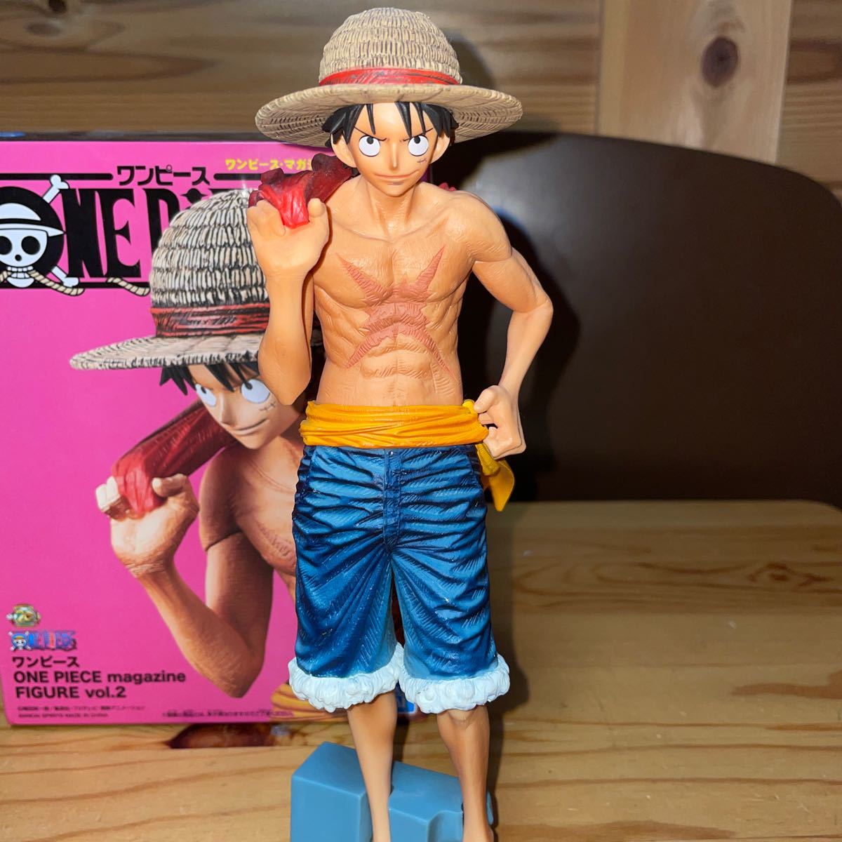 Paypayフリマ ワンピースマガジンフィギュアvol 2のルフィのフィギュア限定衣装となっています Paypayフリマ ワンピースマガジンフィギュアvol 2のルフィのフィギュア限定衣装となっています