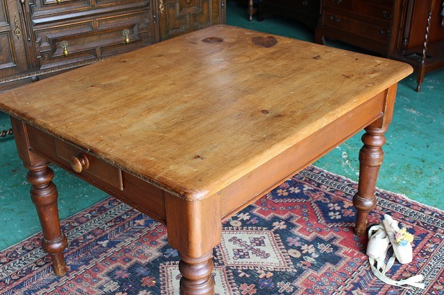 イギリスアンティーク家具 テーブル　ビクトリアン/テーブル ダイニングテーブル パインテーブル 英国製 C56a