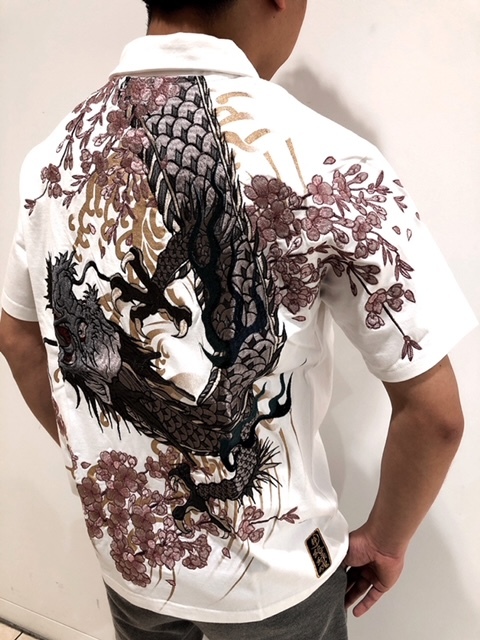 SALE　大きいサイズ　絡繰魂　粋　からくりたましい　龍神　総刺繍　ポロシャツ　白　XXL　3L　和柄　カラクリ　竜　桜　好きに