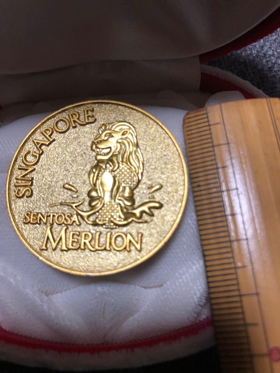 記念メダル　記念コイン　シンガポール　セントーサ島　マーライオン　ケース無し　金貨　お土産