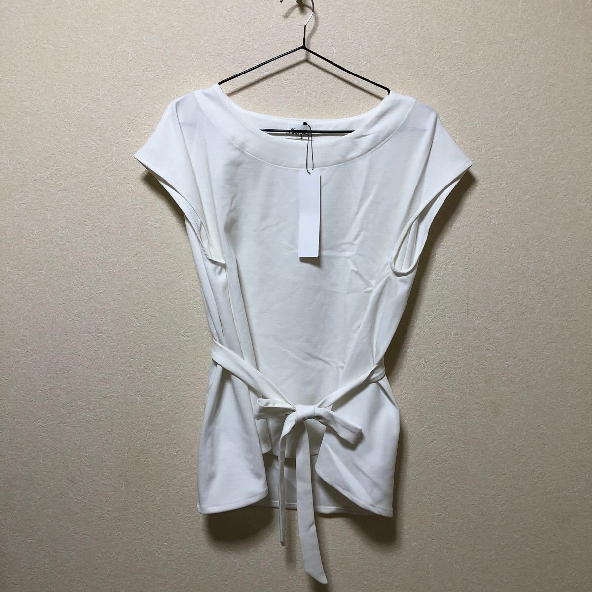 Paypayフリマ リボンが可愛い白いカットソー Lサイズ Paypayフリマ リボンが可愛い白いカットソー Lサイズ