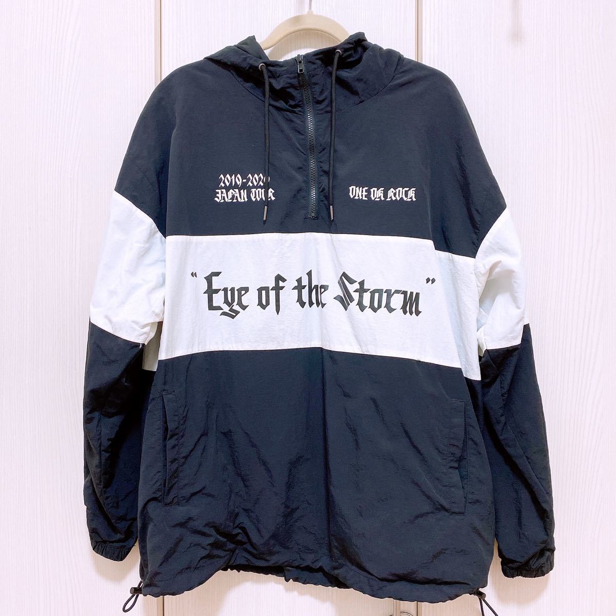 【美品】ワンオク ONEOKROCK Eye of the storm パーカー