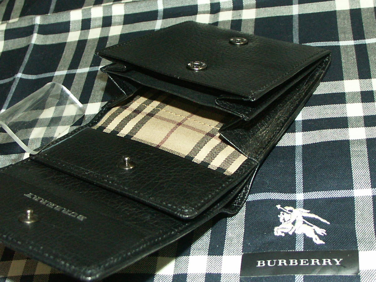 5604-09☆新品本物　BURBERRY　バーバリー　コンパクトサイズ　財布_画像3