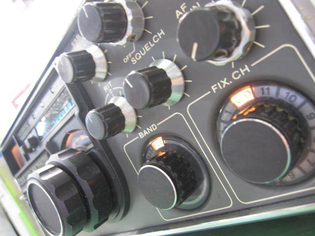 TRIO TS-700S    2m オールモードトランシーバー