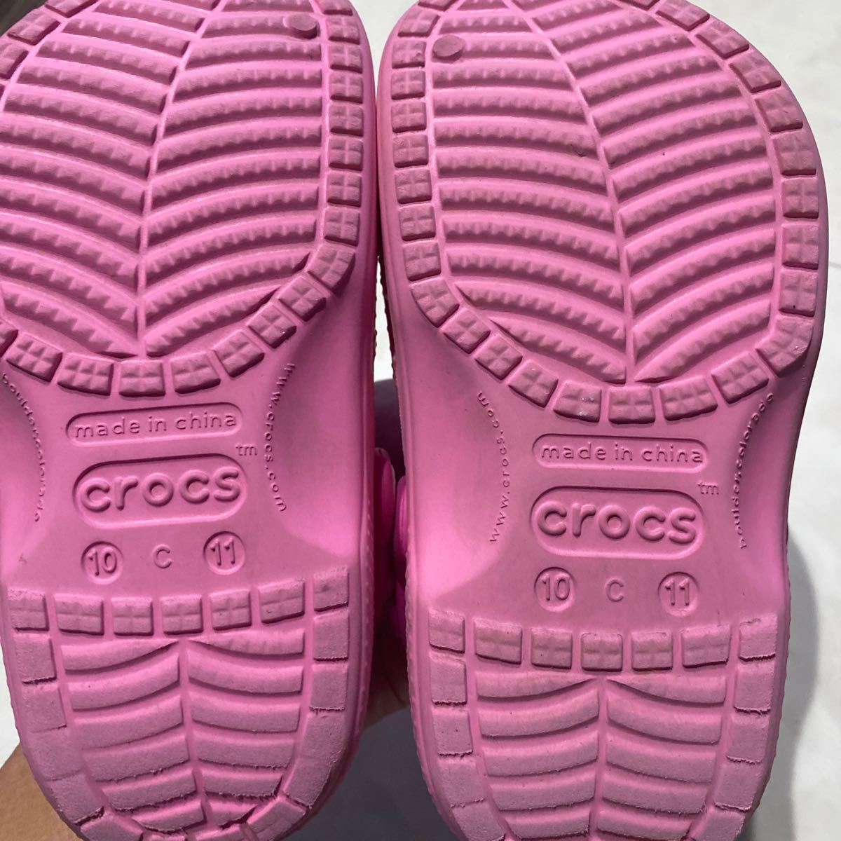 Paypayフリマ Crocs キティーちゃんコラボ 姉妹コーデ クロックス Paypayフリマ Crocs キティーちゃんコラボ 姉妹コーデ クロックス